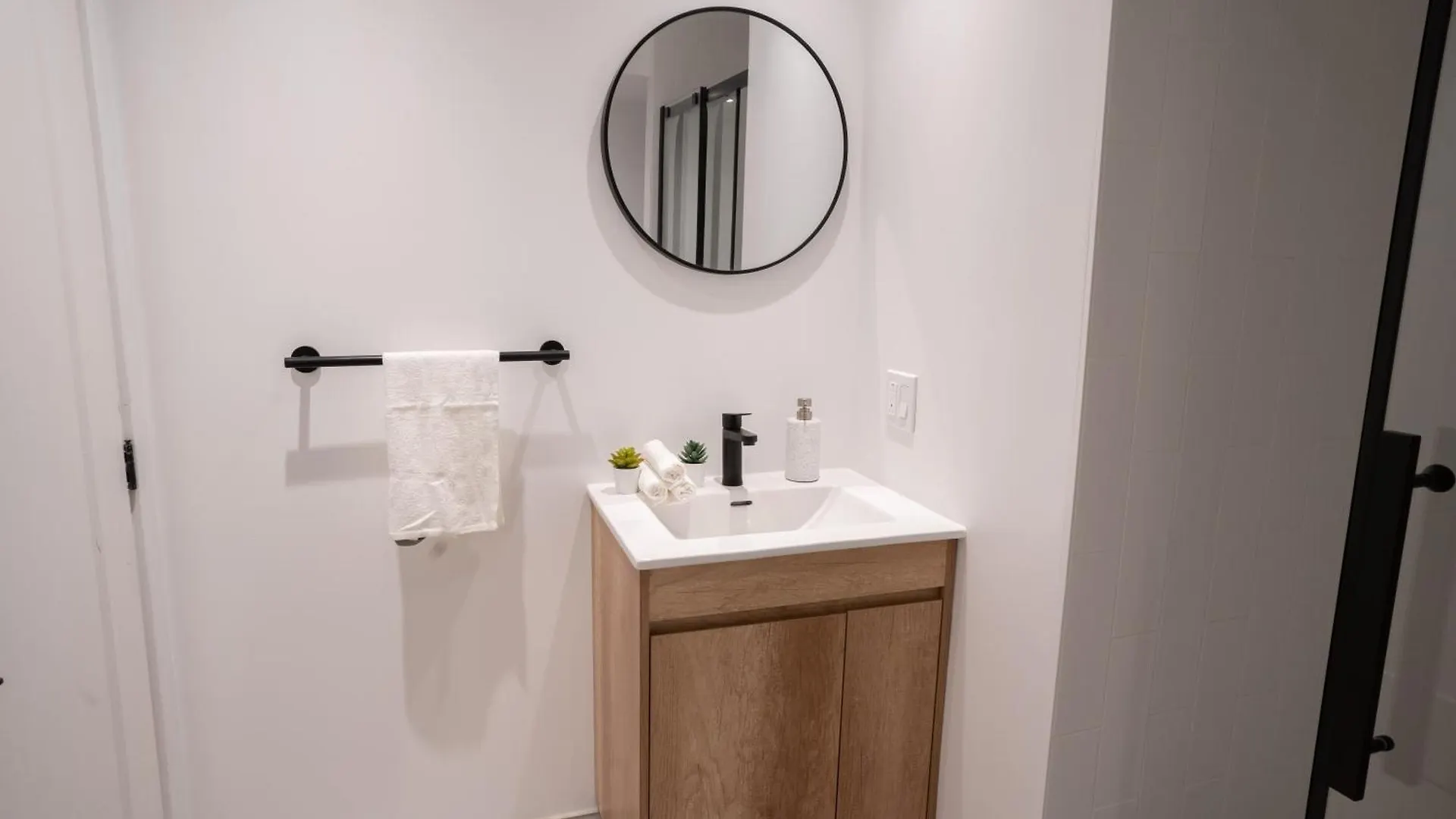 דירות מונטריאול Superb 2 Bed Downtown 2Min To Metro 0*,