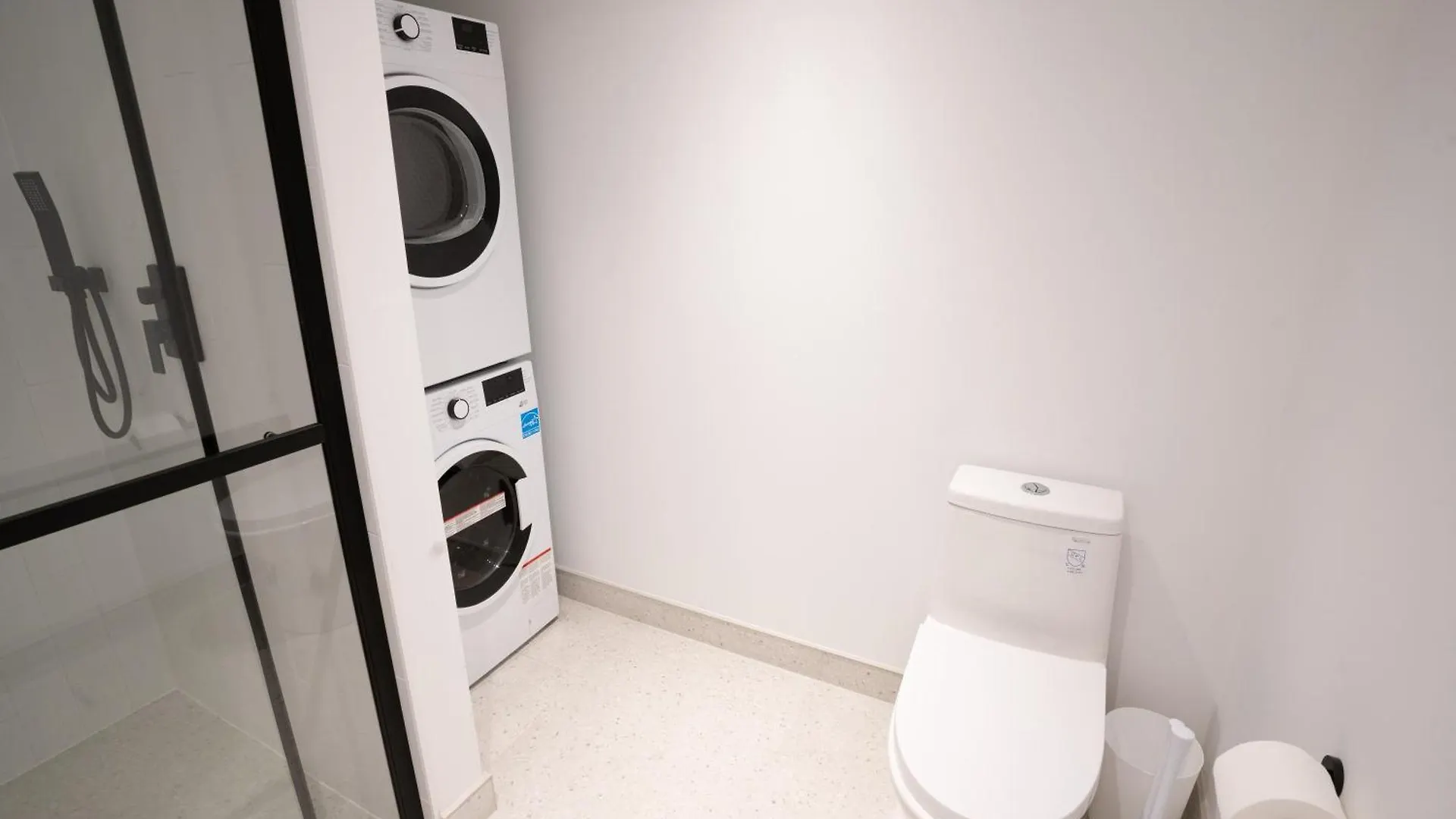 Superb 2 Bed Downtown 2Min To Metro Apartment Montreal 0*,  Canada